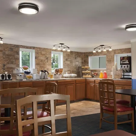 Days Inn West Yarmouth/Hyannis Cape Cod Area